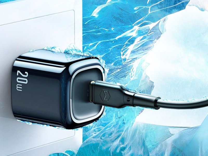 شارژر مسافرتی 20 وات مکدودو مدل CH-829